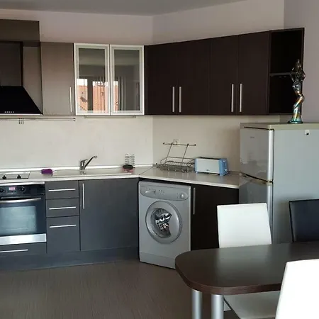 евксиноград, ул. христо динев 5 *